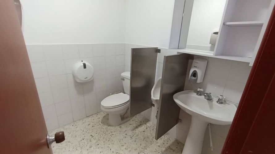Local en arriendo en Ciudad Capri, Cali, 300 m² · foto 22 de 23