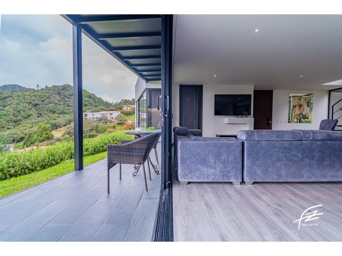 Casa de 5 alcobas en venta en Las Palmas, Envigado, 370 m² · foto 7 de 22