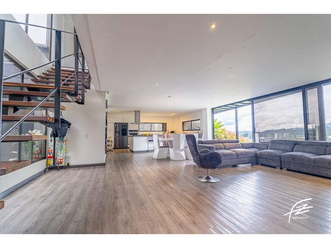 Casa de 5 alcobas en venta en Las Palmas, Envigado, 370 m² · foto 10 de 22
