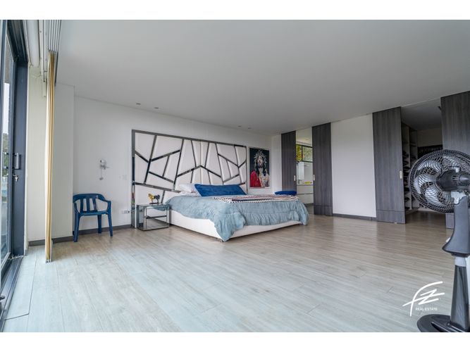 Casa de 5 alcobas en venta en Las Palmas, Envigado, 370 m² · foto 12 de 22
