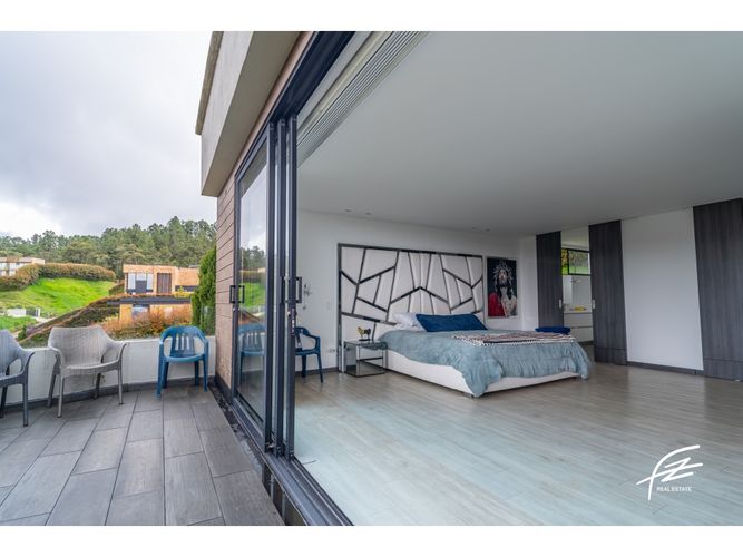 Casa de 5 alcobas en venta en Las Palmas, Envigado, 370 m² · foto 15 de 22