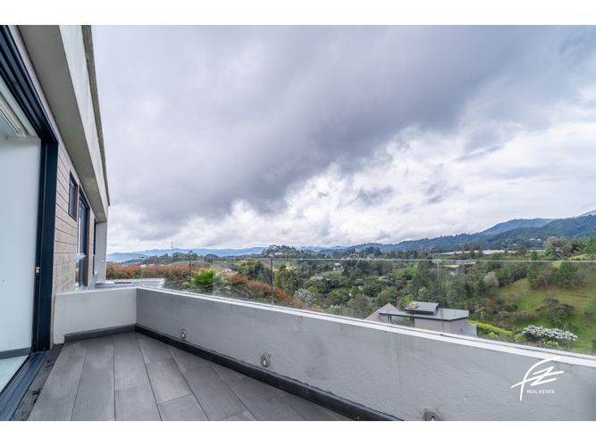 Casa de 5 alcobas en venta en Las Palmas, Envigado, 370 m² · foto 16 de 22