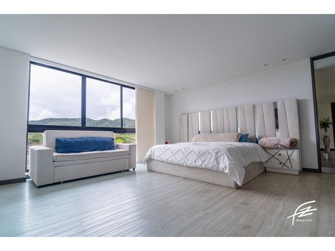Casa de 5 alcobas en venta en Las Palmas, Envigado, 370 m² · foto 17 de 22