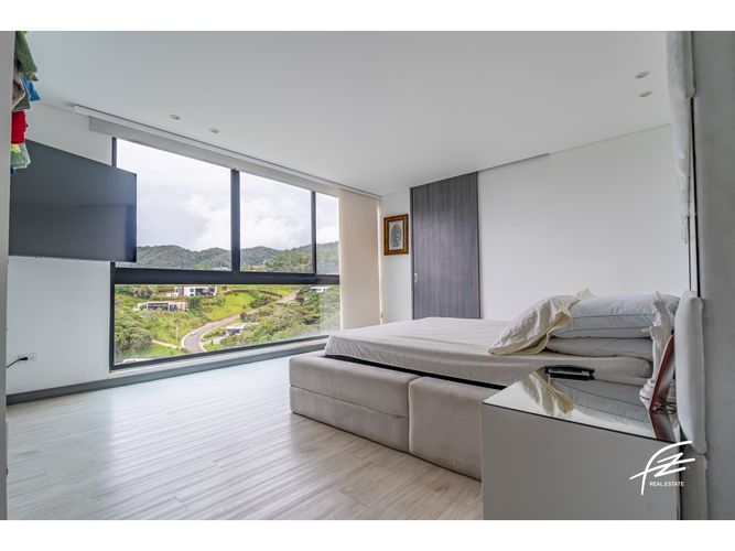 Casa de 5 alcobas en venta en Las Palmas, Envigado, 370 m² · foto 18 de 22