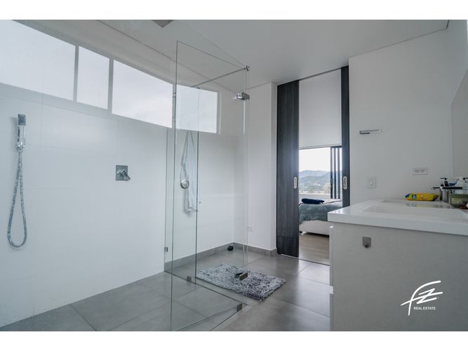Casa de 5 alcobas en venta en Las Palmas, Envigado, 370 m² · foto 20 de 22