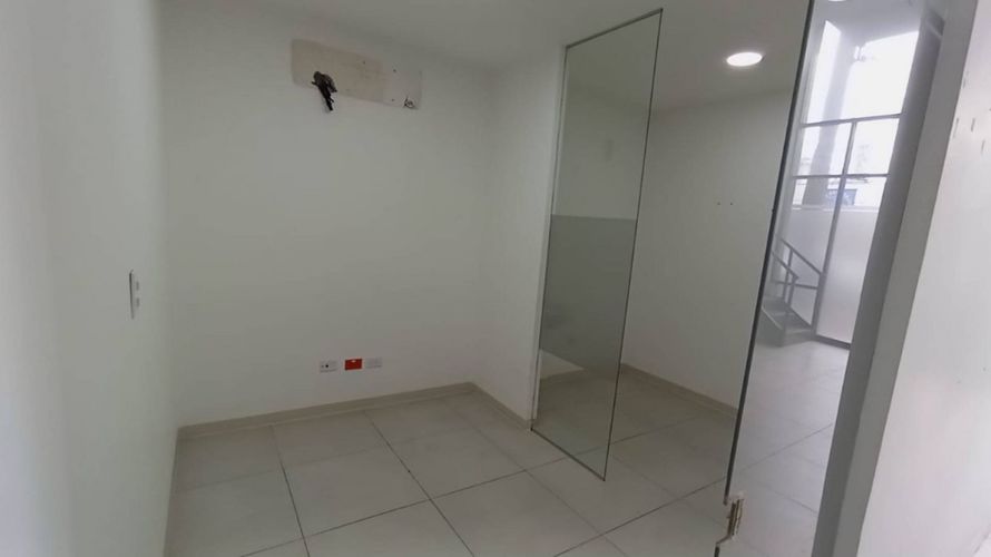 Local en arriendo en Ciudad Capri, Cali, 300 m² · foto 16 de 24