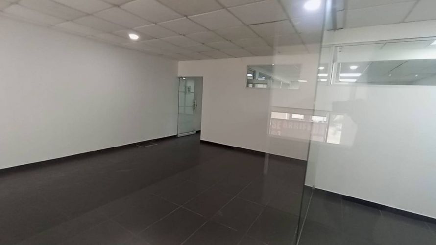Local en arriendo en Ciudad Capri, Cali, 300 m² · foto 19 de 24