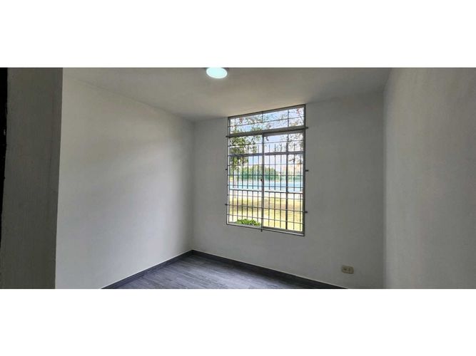 Casa de 3 alcobas en venta en Centro, Funza, 69 m² · foto 2 de 16