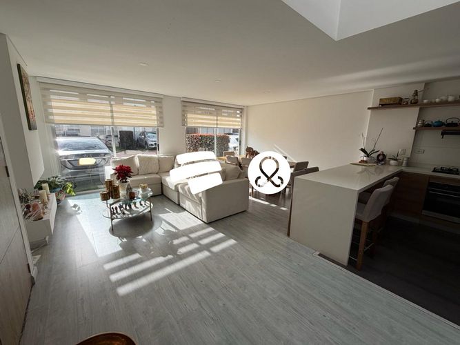 Casa de 4 alcobas en venta en La Estrella, Chía, 199 m² · foto 2 de 14