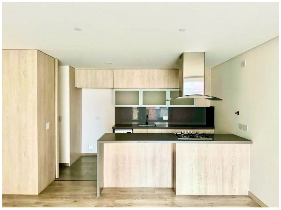 Apartamento en venta en El Poblado, Medellín 3