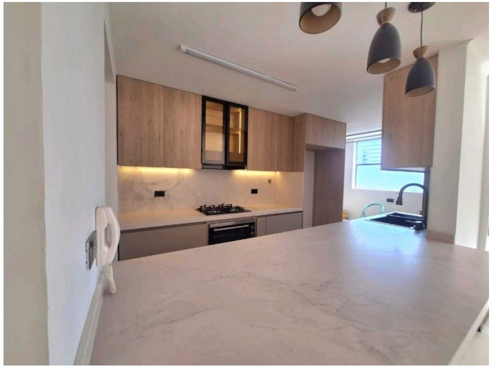 Apartamento en venta en El Poblado, Medellín 3