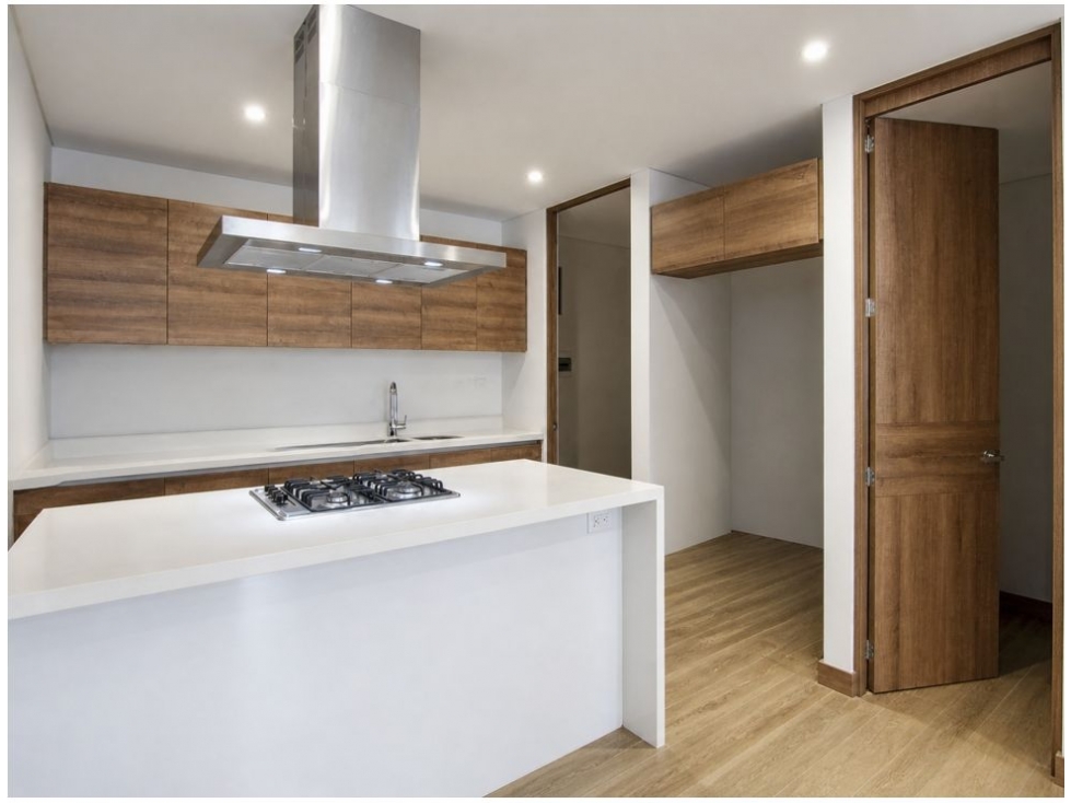 Apartamento en venta en El Poblado, Medellín 3