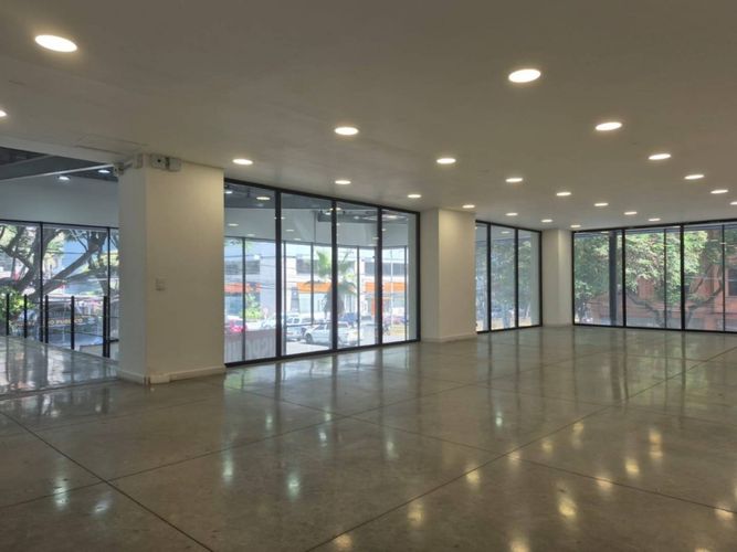 Local en arriendo en Santa Monica, Cali, 500 m² · foto 5 de 5