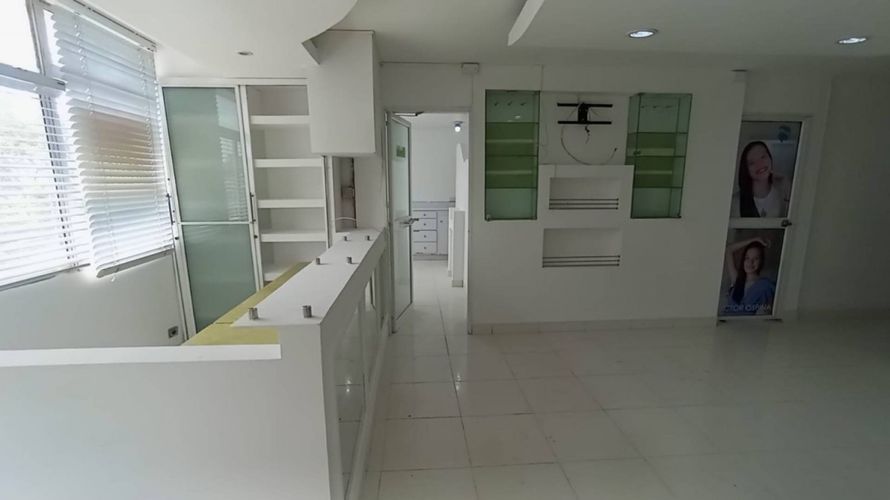 Local en arriendo en Santa Monica, Cali, 90 m² · foto 2 de 24
