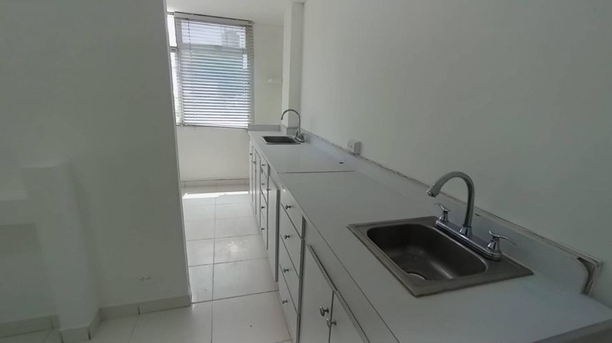 Local en arriendo en Santa Monica, Cali, 90 m² · foto 8 de 24
