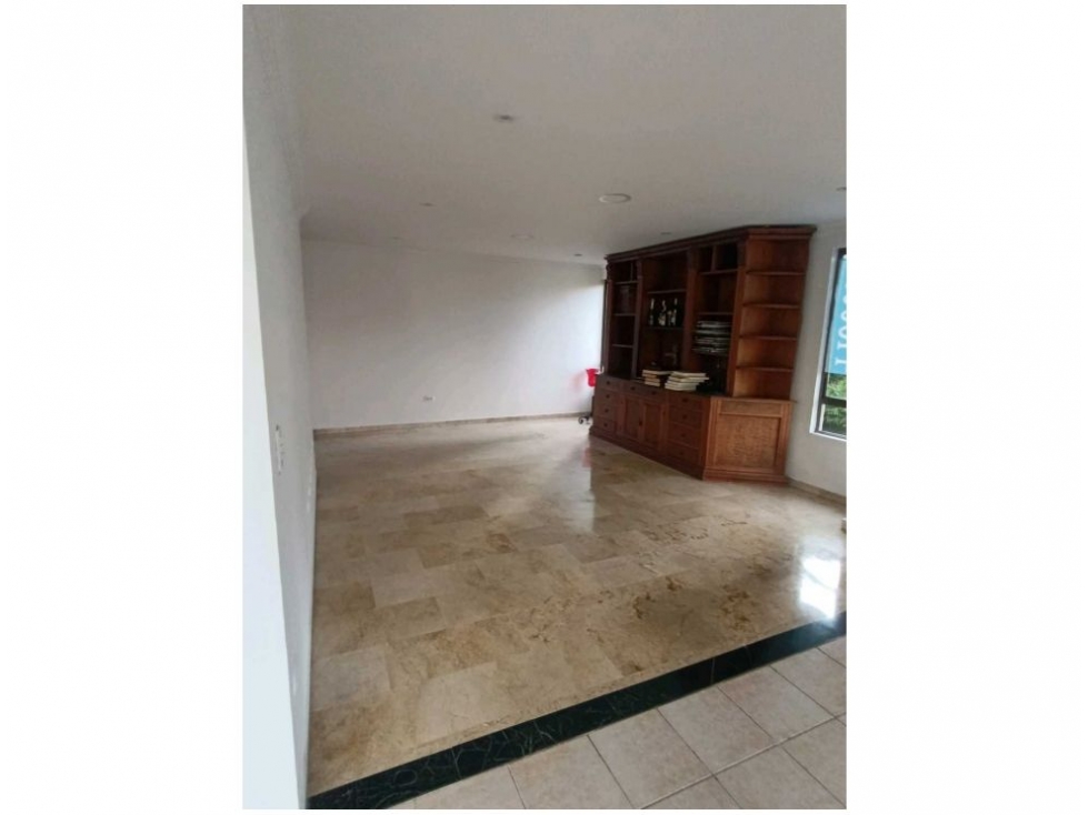 Apartamento en venta en El Poblado, Medellín 4