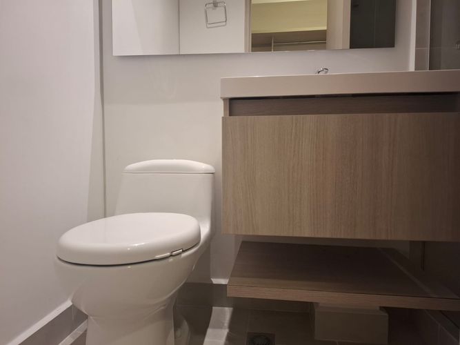 Apartamento de 2 alcobas en arriendo en El Poblado, Medellín, 79 m² · foto 12 de 13
