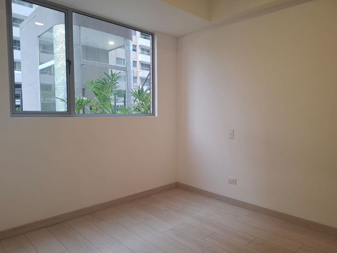 Apartamento de 2 alcobas en arriendo en El Poblado, Medellín, 79 m² · foto 10 de 13