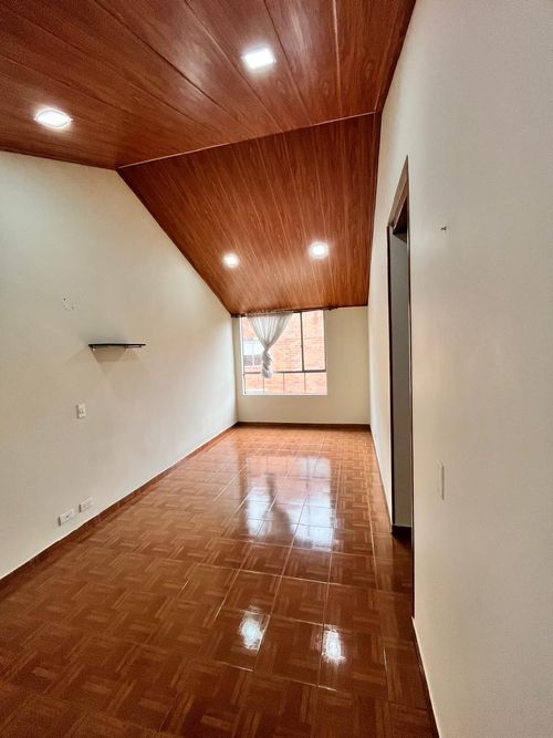 Apartamento de 3 alcobas en venta en Quintanares Et. Vi, Soacha, 59 m² · foto 22 de 23