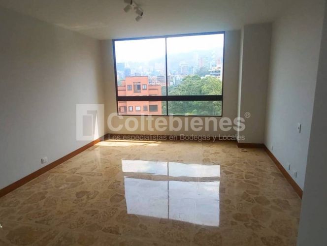 Apartamento de 3 alcobas en venta en La Florida, Medellín, 219 m² · foto 16 de 24