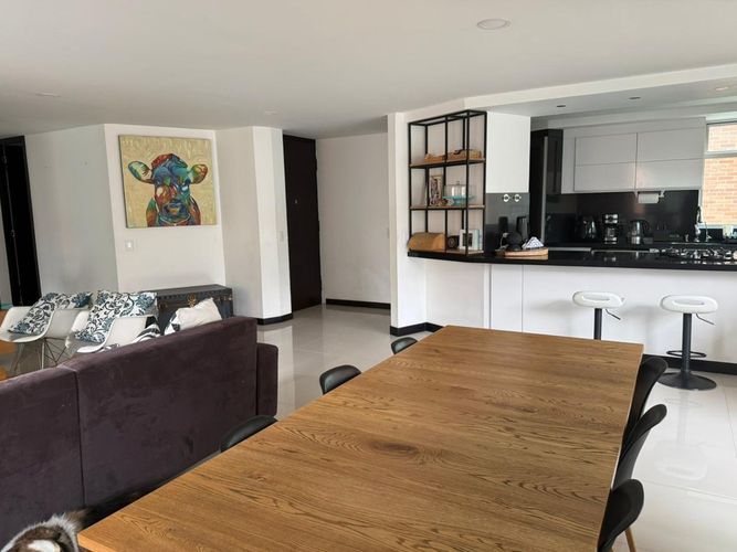 Apartamento de 2 alcobas en arriendo en El Poblado, Medellín, 116 m² · foto 6 de 14