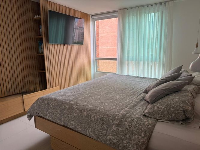Apartamento de 2 alcobas en arriendo en El Poblado, Medellín, 116 m² · foto 12 de 14