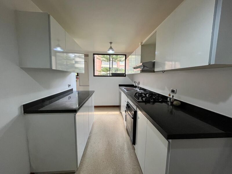 Apartamento en venta en El Poblado, Medellín 5