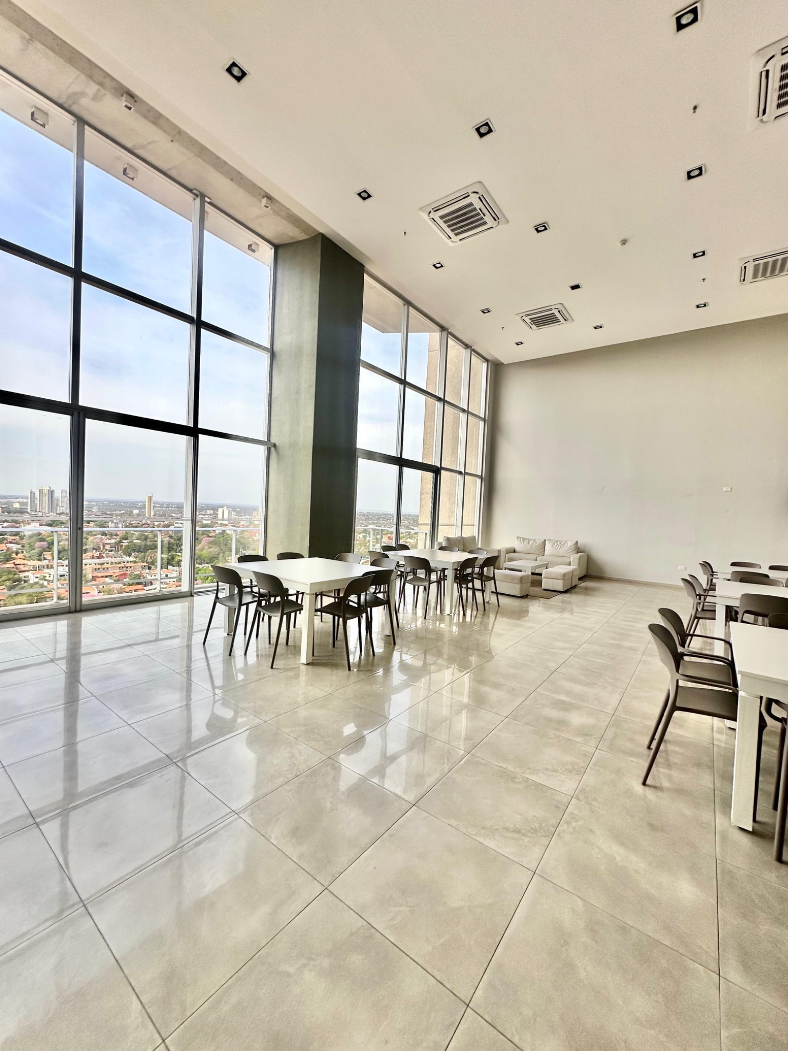 Departamento en alquiler en Mariscal José Félix Estigarribia — foto 3