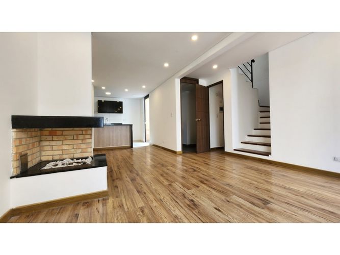 Casa de 3 alcobas en venta en Las Villas De Mosquera, Mosquera, 116 m² · foto 2 de 24