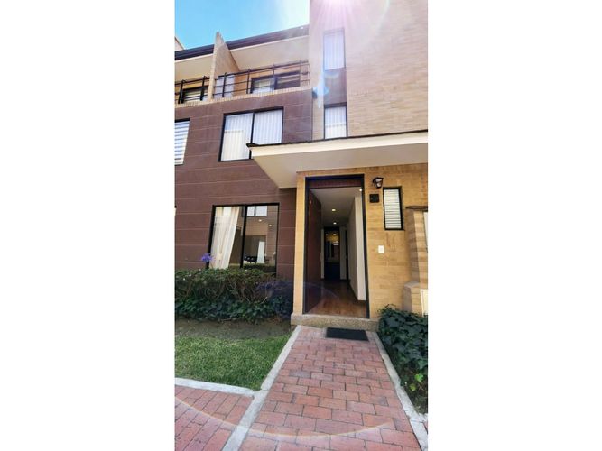 Casa de 3 alcobas en venta en Las Villas De Mosquera, Mosquera, 116 m² · foto 3 de 24