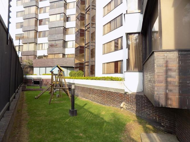 Apartamento de 3 alcobas en venta en Santa Barbara, Bogotá, 162 m² · foto 5 de 6