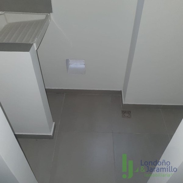 Apartamento en venta en Los Naranjos, Itagüí · foto 8 de 11