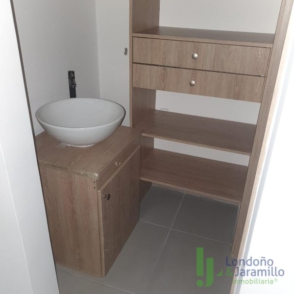 Apartamento en venta en Los Naranjos, Itagüí · foto 11 de 11