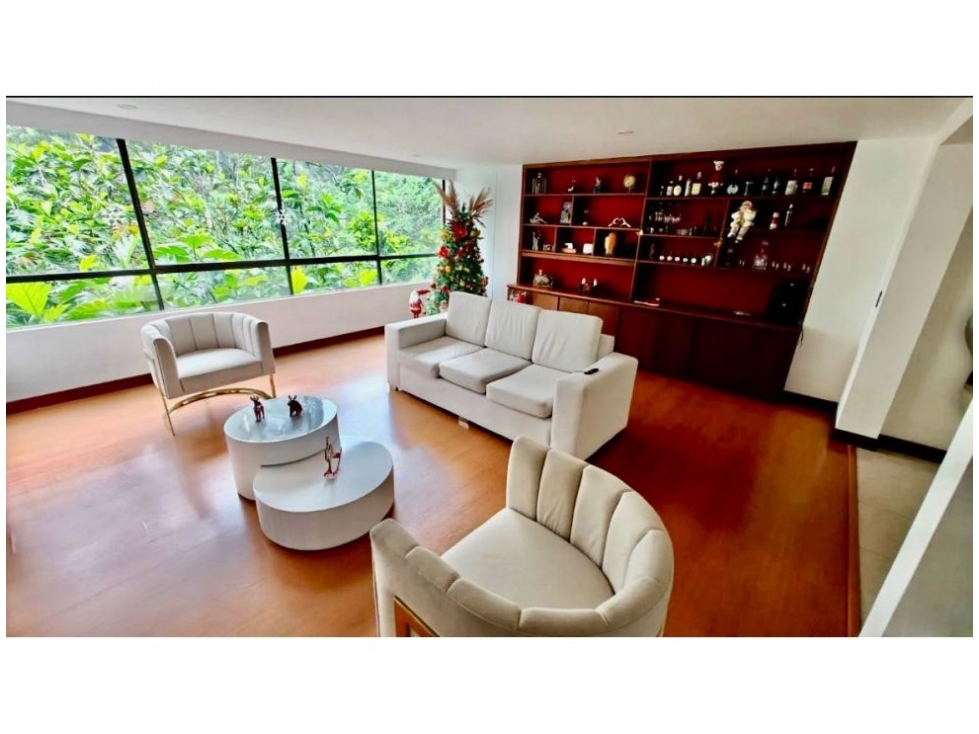 Apartamento en venta en El Poblado, Medellín 2