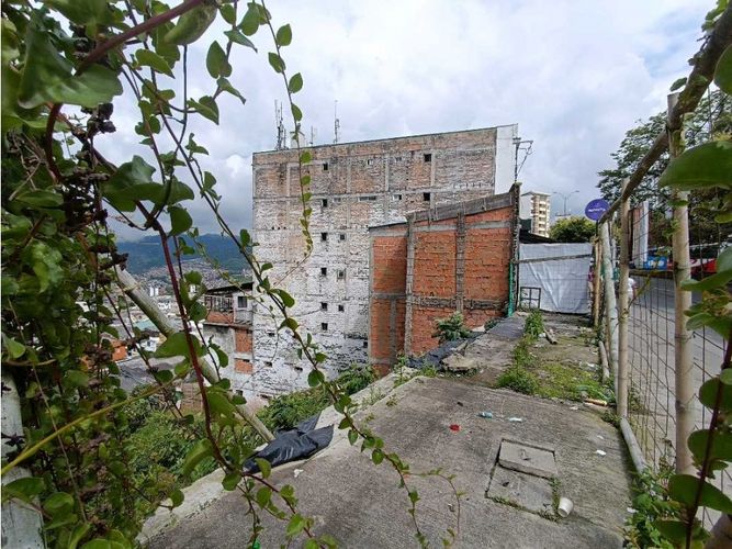 Lote en venta en Avenida Santander, Manizales, 750 m² · foto 5 de 7