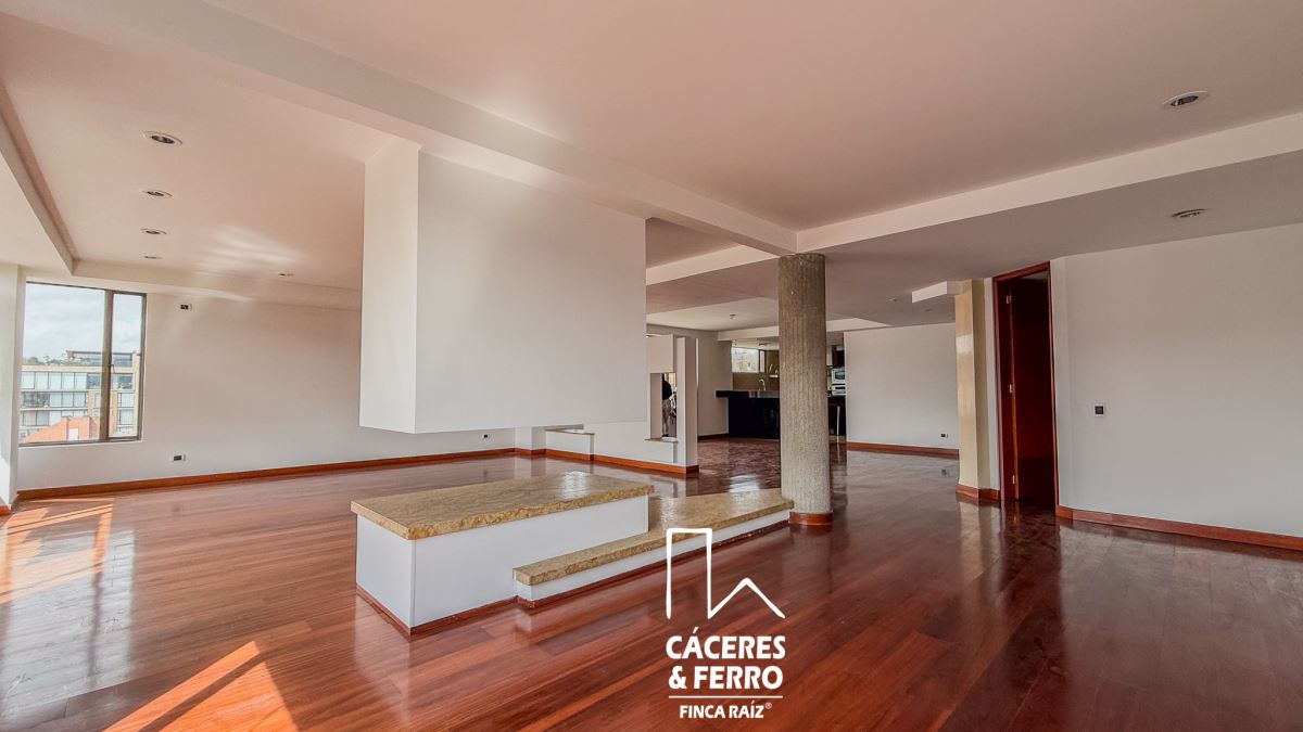 Apartamento en venta en Santa Barbara, Bogotá · foto 2 de 23