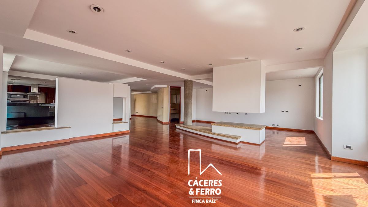 Apartamento en venta en Santa Barbara, Bogotá · foto 3 de 23