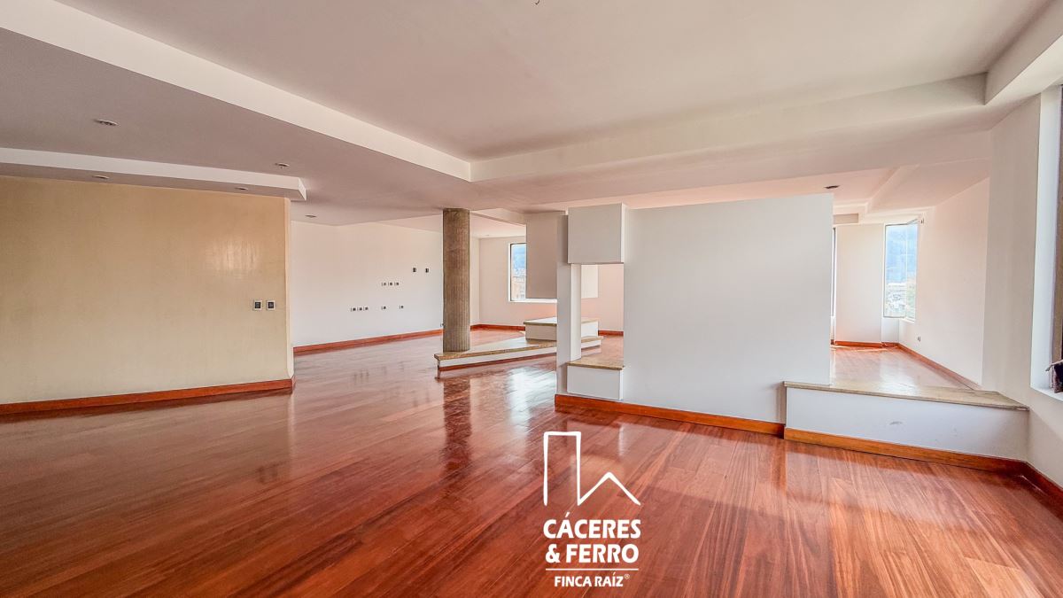 Apartamento en venta en Santa Barbara, Bogotá · foto 4 de 23