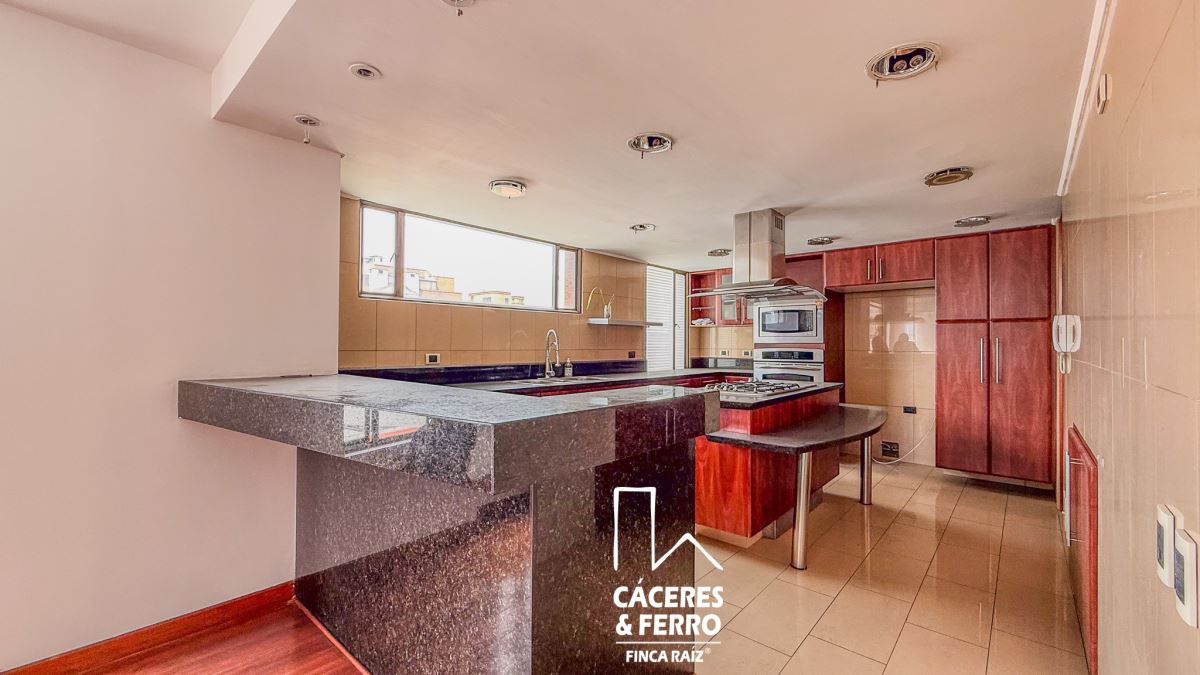 Apartamento en venta en Santa Barbara, Bogotá · foto 5 de 23
