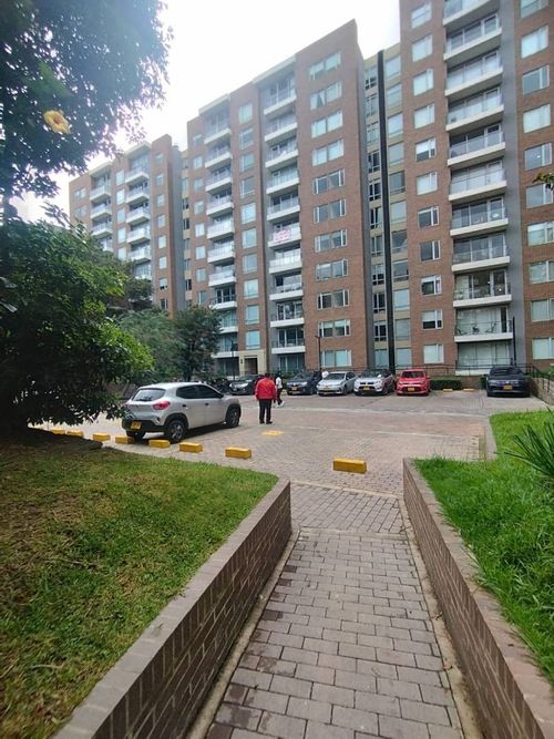 Apartamento de 3 alcobas en venta en Bosque De Modelia, Bogotá, 68 m² · foto 6 de 24