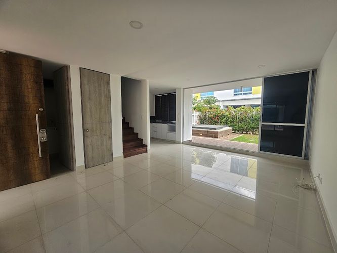 Casa de 3 alcobas en venta en Ricaurte, Ricaurte, 126 m² · foto 2 de 24