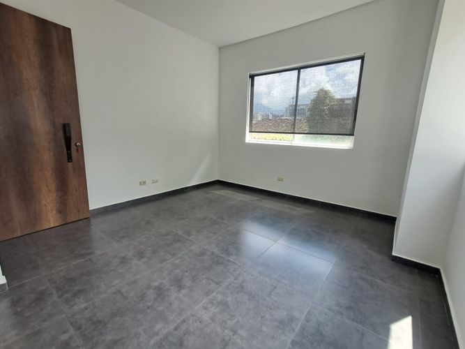 Oficina en arriendo en San Jose Sur, Pereira, 16 m² · foto 6 de 8