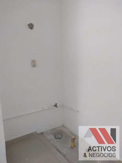 Local en arriendo en Colombia, Medellín, 38 m² · foto 16 de 17