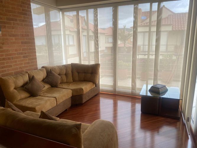 Casa de 3 alcobas en venta en Santa Rita, Chía, 257 m² · foto 2 de 24