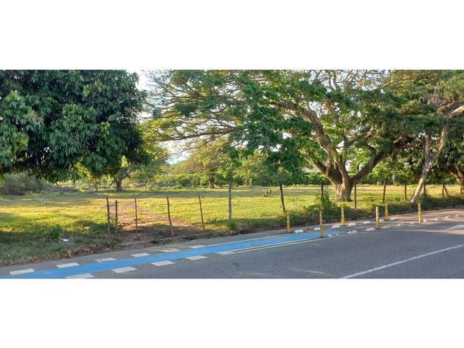 Lote en venta en Pance, Cali, 33336 m² · foto 3 de 8