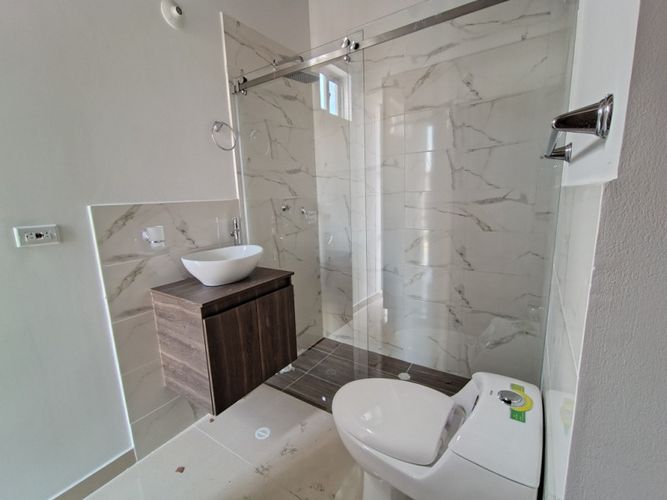 Casa de 3 alcobas en venta en Prados Del Este, Cúcuta, 170 m² · foto 9 de 17