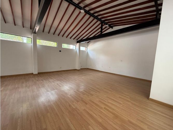 Local en arriendo en La Candelaria, Medellín, 90 m² · foto 6 de 8