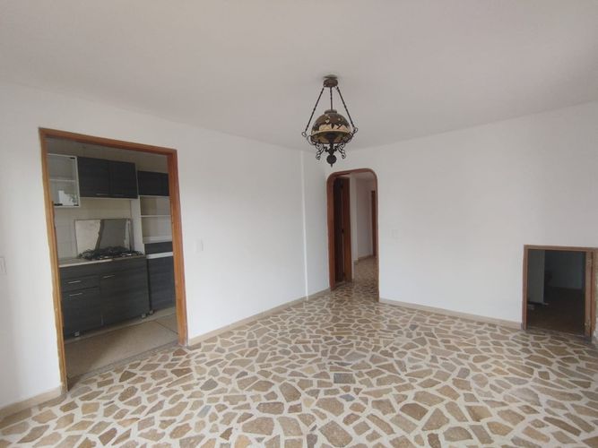 Casa de 3 alcobas en venta en Los Angeles, Pereira, 190 m² · foto 2 de 18