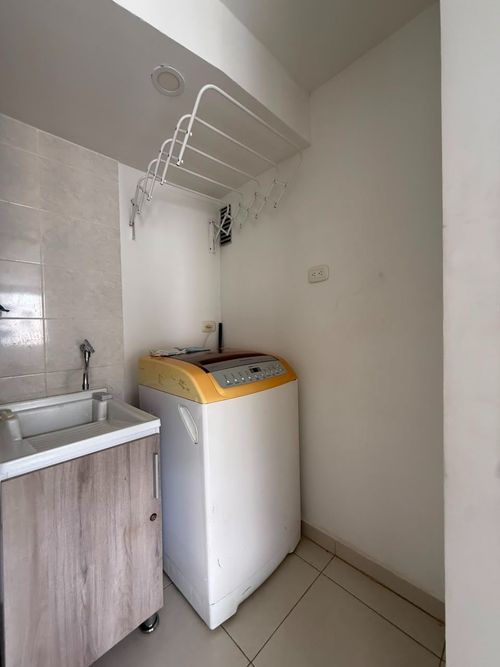 Apartamento de 2 alcobas en venta en Ricaurte, 55 m² · foto 16 de 24