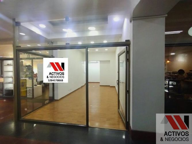 Local en venta en La Candelaria, Medellín, 30 m² · foto 2 de 7
